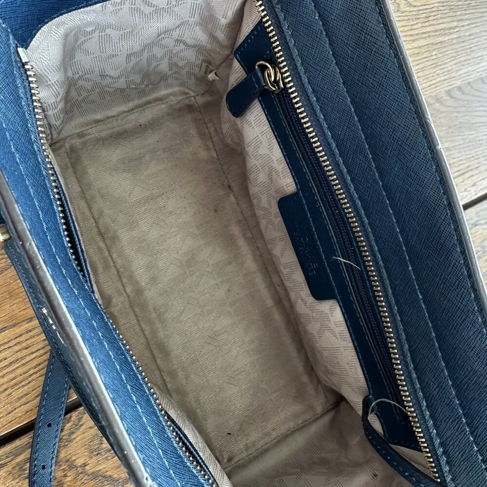 Michael Kors Selma Saffiano Leather Satchel Messenger Handbag Medium Navy Blue - Picture 2 of 8